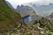 05 Verso la Bocchetta Paradiso (2457 m) con vista sul Lago Rotondo